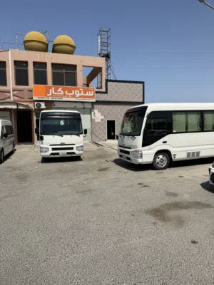Renting Coaster buses (22 passengers) and Hiace vans (12 passengers) of various models.