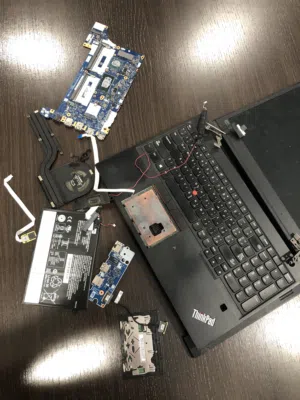 لاب توب قطع لينوفو Think bad كل القطع شغاله تمام مع الشاشه