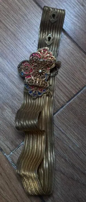 للبيع احزمة من فضة مطلية ذهب عدد 5 احزمه