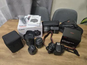 Camera Canon 650D + 2 Extra lenses + accessories