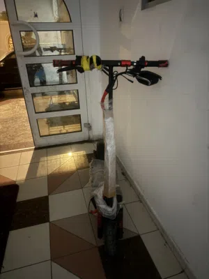 للبيع سكوتر كهربائي بحالة ممتازة – استعمال خفيف