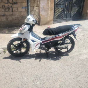 متر شخصي . لونسن. ابيض . بحالة ممتازه