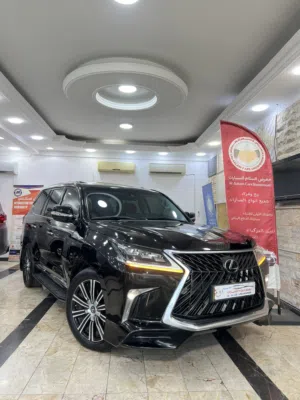 لكزس الدفع الرباعي LX570 2017 خليجي نظيف بحاله جيده