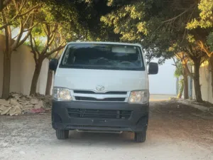تويوتا هايس بحالة الدار ربي يبارك