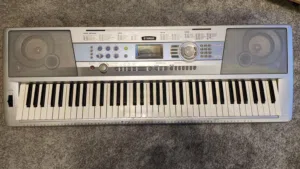 Yamaha DGX-200 Portable Grand Keyboard – Perfect Condition