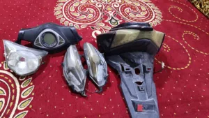 قطع تفصيخ مال دراجه FS نضيفات مازدات اماميه وعينه و شاير وبكلايت دواسات دبلات اماميه  وكور وبستم نضي