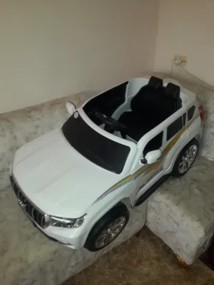 سيارة اطفال تويوتا