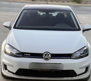 فولكسفاغن جولف E-Golf 2020 كهربائية مستعملة، أبيض، مرخصة، جودتها جيدة