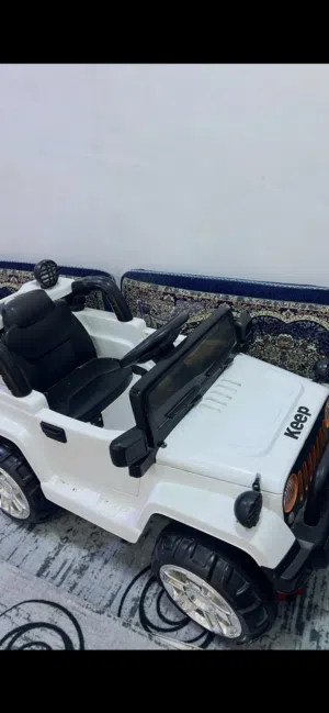 سيارة اطفال جديده مامستعمله اهواي