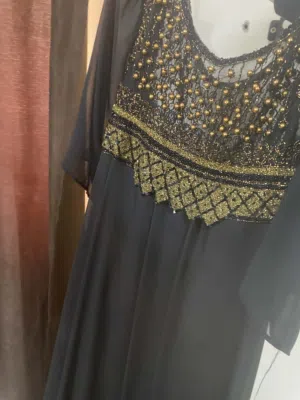 فستان سهره للبيع لم يلبس مره واحده مقاس 46
