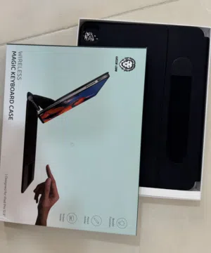 ماجيك كيبورد للبيع
