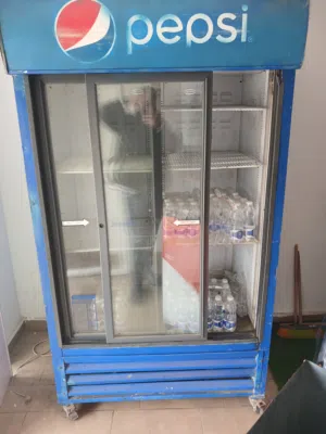 للبيع ثلاجة عرض مشروبات نوع Pepsi