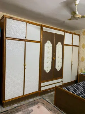 غرفة كامله سعرها 250 مكانه البياع