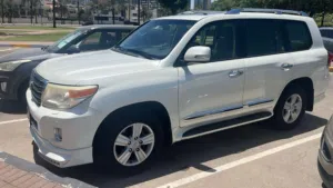 For Sale: Toyota Land Cruiser   GXR V8 2014 - Al-Futtaim Import أعيد دهانها كلياً في وكالة الفطيم