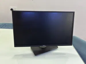 22 Dell monitors for sale  in Muharraq
