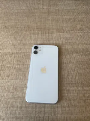 ايفون 11مستعمل للبيع  128gb مع بور بانك الوصف مهم