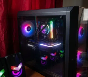 جهاز PC Gaming مع كامل المرفقات للبيع