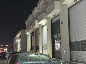 محل حديث صفة حي دمشق دورين دور سفلي 70 متر و دور تاني 70 متر يصلح لأي مشروع تجاري _5273686_ وتس