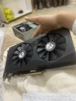 كارت RX580 8Gجديد ثانيه وحده ما مستخدم لون اسود مباع