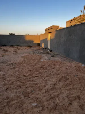 ارض سكنية مسورة بالكامل بسعر ممتاز