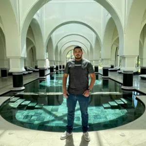 توفيق عوض