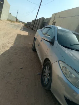 سياره الله يبارك بس تبي خدمه صاله