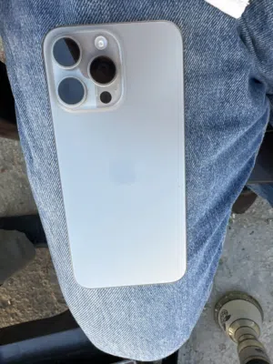 Apple iPhone 15 Pro Max 256 GB in Salt
