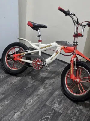 سيكل BMX كوبرى (Cobra) نظيف جداً ومخزن – شبه جديد