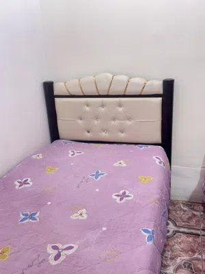 سرير نوم نفر ثلاث جربايات