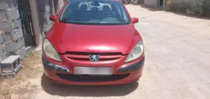 سيارة بيجو 307