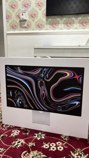 Apple Studio Display 27'' Retina 5K Desktop, Standard Glass, Tilt Adjustable Stand