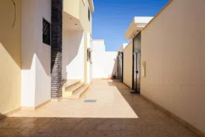 فيلا للايجار او البيع في الرحبة بالقرب من معهد ناجي فوناس سابقًا