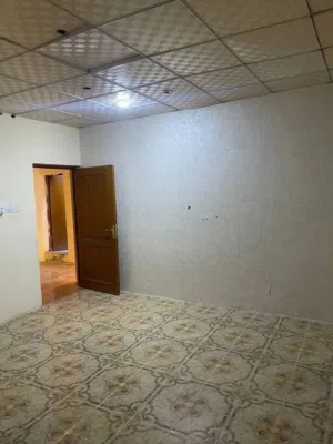 200 m2 More than 6 bedrooms Townhouse for Rent in Basra Kut Al Hijaj