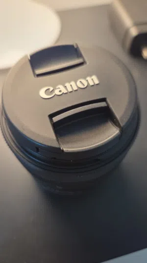 عدسة canon lens
