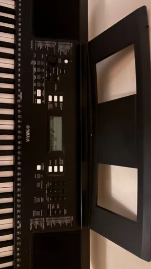 بيانو yamaha جديد ونظيف وما فيه اي عيوب