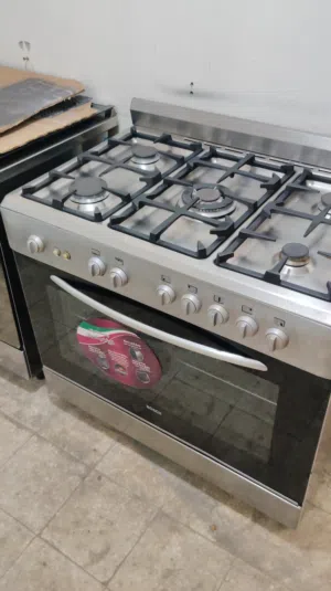 نبيع طباخ 5 شعله حملات ثقيله بحاله ممتازه مقاس 60 في 90 اشعال ذاتي كامل معا التوصيل والتشغيل