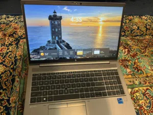 ,,,,,,,,  Hp Zbook firefly G8