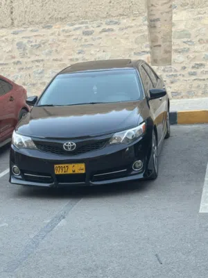 للبيع كامري نظيف قابل للتفاوض