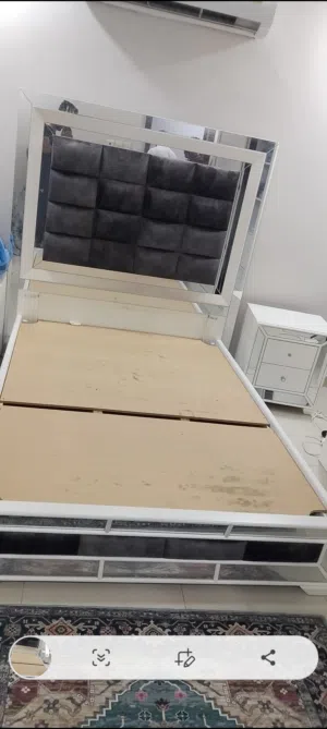 Queen size bed set