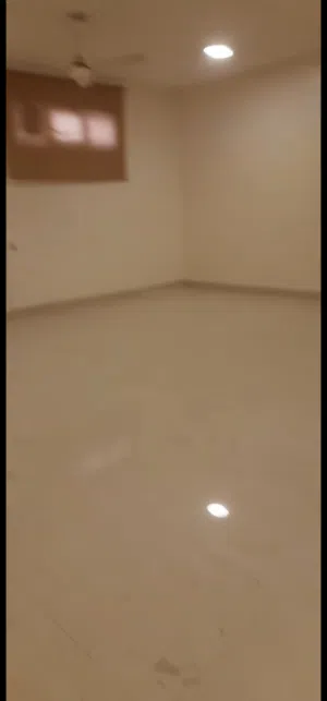 للأيجار ارضي وسرداب ينفع للتخزين او سكن شركه