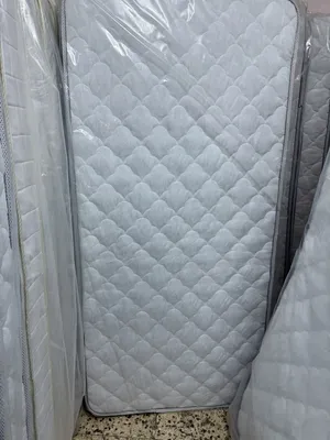 فرشات طبيه بأعلى جوده مطرزه بوليستر للجهتين مقاس 90*190بافضل الأسعار بالمملكه