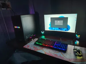 الرام 32 جيجا نوع DDR5 ومساحة التخزين Lenovo legion T5