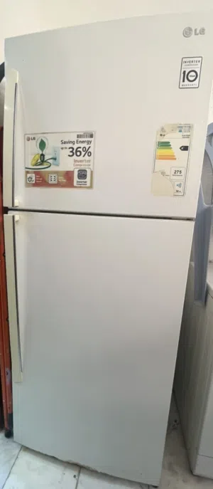 موجود ثلاجة للبيع مستخدمة 21 قدم  نوعها  l g بحالة ممتازة  ل التواصل على الرقم