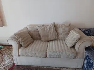 Stylish Sofa for Sale – Great Deal! Selling a comfortable and elegant sofa, perfect for any home