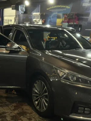Used Kia Cadenza in Dammam
