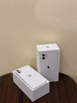 Apple iPhone 11 64 GB in Hawally
