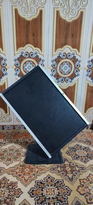 شاشة حاسبة حجم 24 من شركة HP قلابة بكل الاتجاهات  60HZ