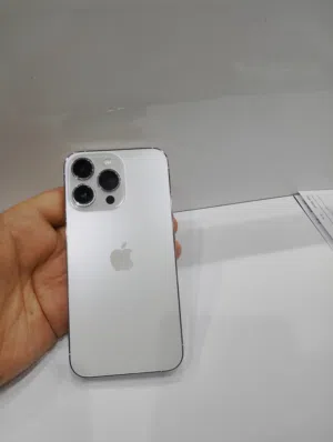 ايفون 13pro جيجا  128 ابيض