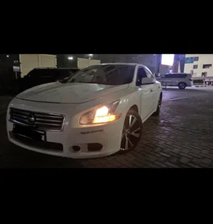 Nissan maxima 2014