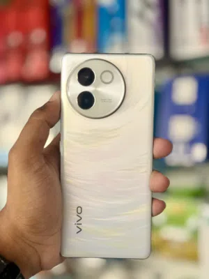 Vivo V30e ( RAM : 12+12, ROM : 256GB)